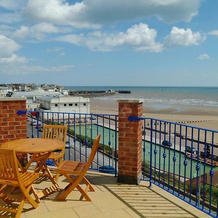 The Royal Court Apartments Bridlington Bagian luar foto